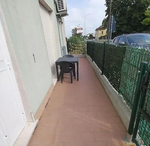 Casa Di Lisa Intero 45mt Con Parcheggio Apartment *