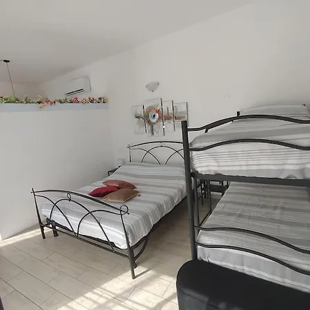 Casa Di Lisa Intero 45mt Con Parcheggio * Buttapietra