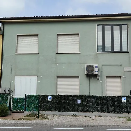 Casa Di Lisa Intero 45mt Con Parcheggio Apartment *