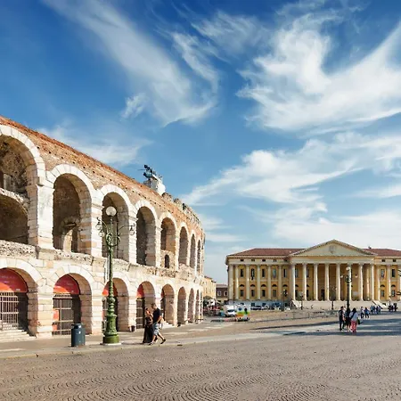 Casa Di Lisa Intero 45mt Con Parcheggio Buttapietra